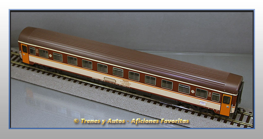 Coche pasajeros Serie 10000 BB-10220 "Estrella" - Renfe