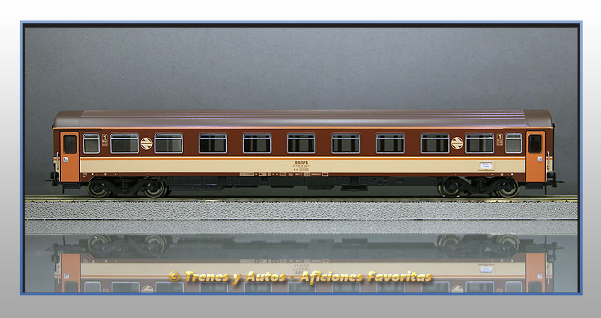 Coche pasajeros Serie 10000 AA-10152 "Estrella" - Renfe