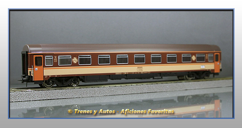 Coche pasajeros Serie 10000 AA-10152 "Estrella" - Renfe