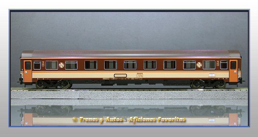 Coche pasajeros Serie 10000 AA-10152 "Estrella" - Renfe
