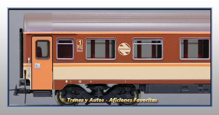 Coche pasajeros Serie 10000 AA-10152 "Estrella" - Renfe