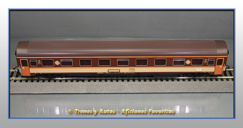 Coche pasajeros Serie 10000 AA-10152 "Estrella" - Renfe