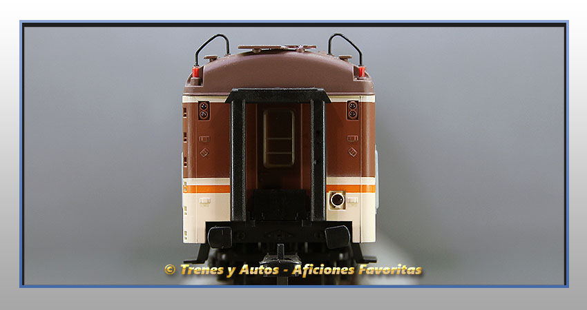 Coche pasajeros Serie 5000 BB1-5245 "Estrella" - Renfe