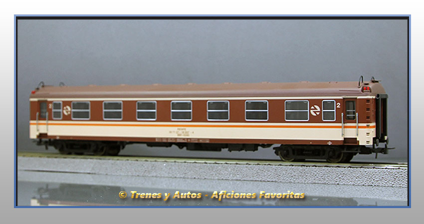 Coche pasajeros Serie 5000 BB1-5245 "Estrella" - Renfe