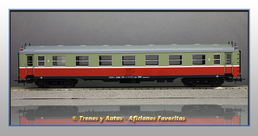 Coche pasajeros Serie 6000 "Luky" B7-6240 - Renfe