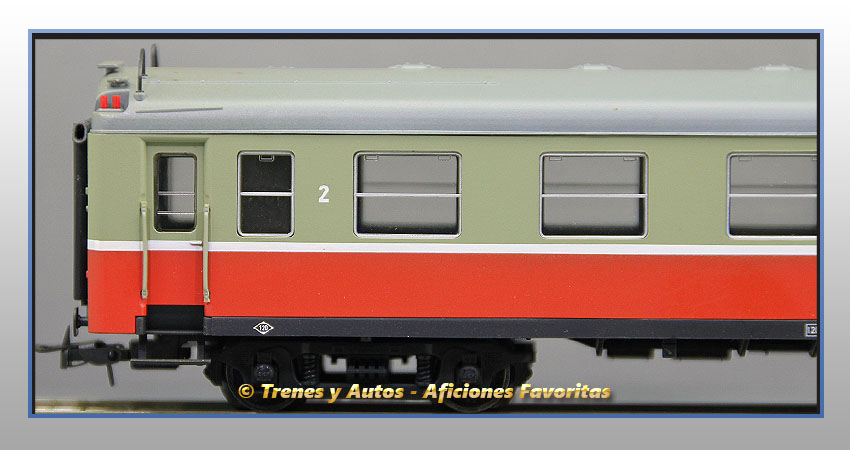 Coche pasajeros Serie 6000 "Luky" B7-6240 - Renfe