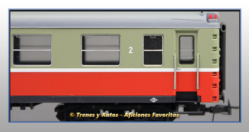 Coche pasajeros Serie 6000 "Luky" B7-6240 - Renfe