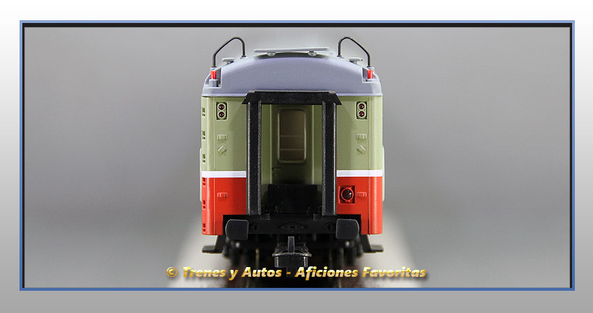 Coche pasajeros Serie 6000 "Luky" B7-6236 - Renfe