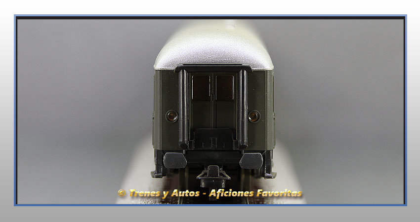 Coche pasajeros Serie 8000 AA-8080 - Renfe