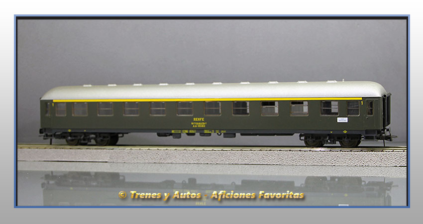 Coche pasajeros Serie 8000 AA-8080 - Renfe
