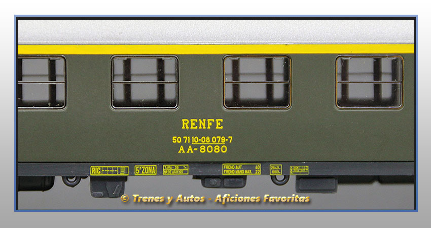 Coche pasajeros Serie 8000 AA-8080 - Renfe