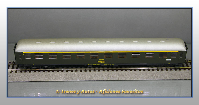 Coche pasajeros Serie 8000 AA-8080 - Renfe