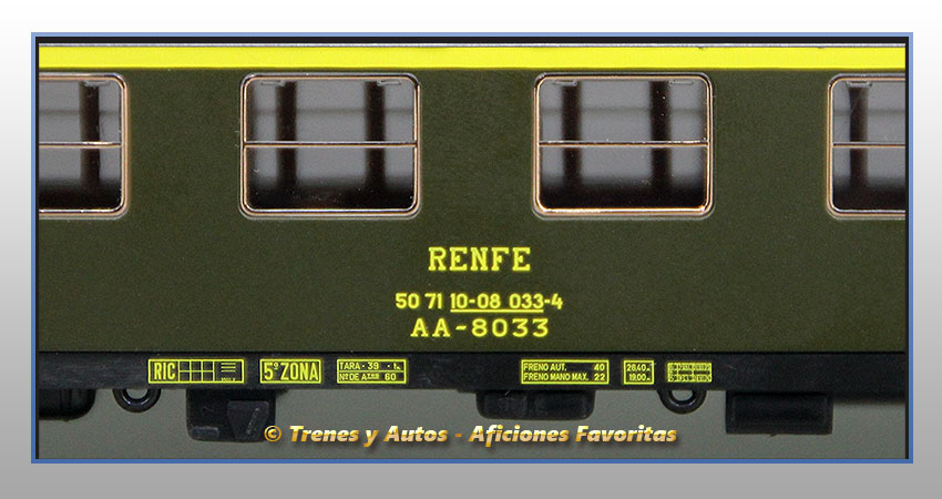 Coche pasajeros Serie 8000 AA-8033 - Renfe