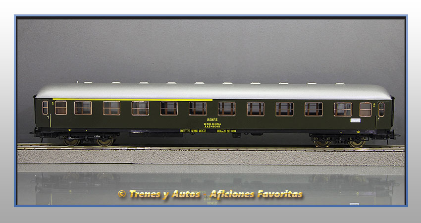 Coche pasajeros Serie 8000 AAB-8005 _ Renfe