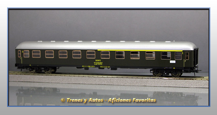 Coche pasajeros Serie 8000 AAB-8005 _ Renfe