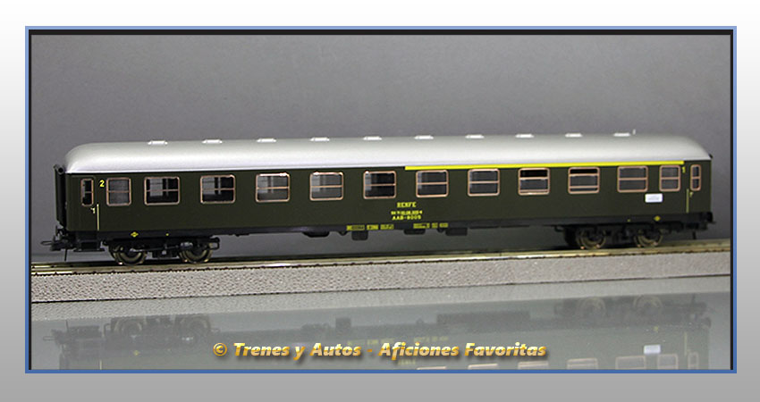 Coche pasajeros Serie 8000 AAB-8005 _ Renfe