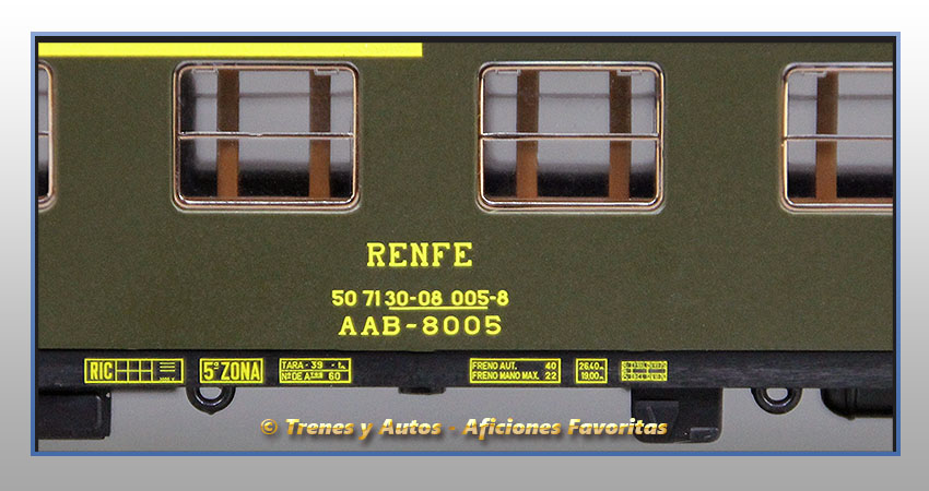 Coche pasajeros Serie 8000 AAB-8005 _ Renfe