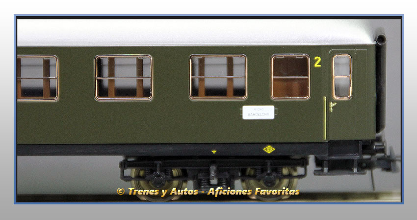 Coche pasajeros Serie 8000 AAB-8005 _ Renfe