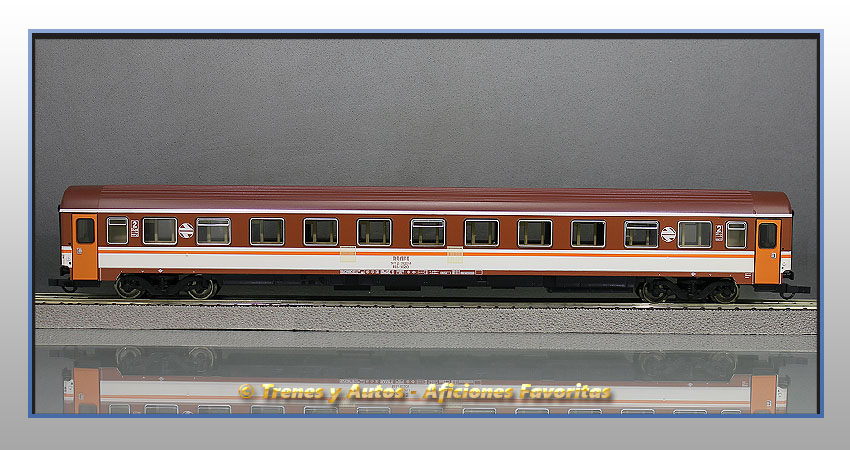Coche pasajeros Serie 10000 B11x "Estrella" - Renfe