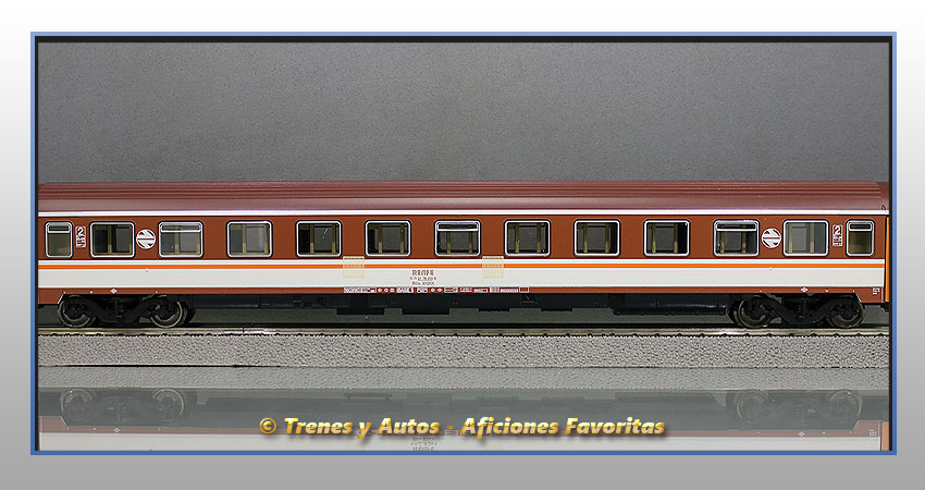 Coche pasajeros Serie 10000 B11x "Estrella" - Renfe