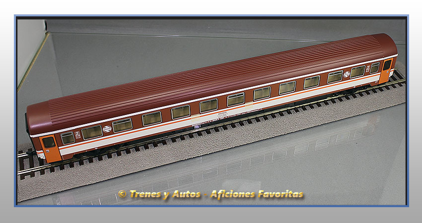Coche pasajeros Serie 10000 B11x "Estrella" - Renfe