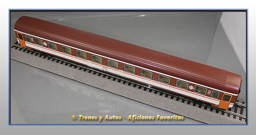Coche pasajeros Serie 10000 B11x "Estrella" - Renfe