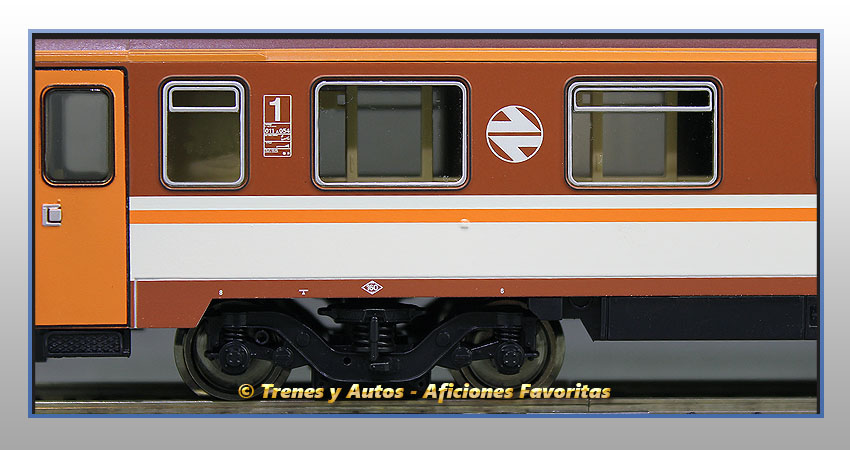 Coche pasajeros Serie 10000 A10x "Estrella" - Renfe