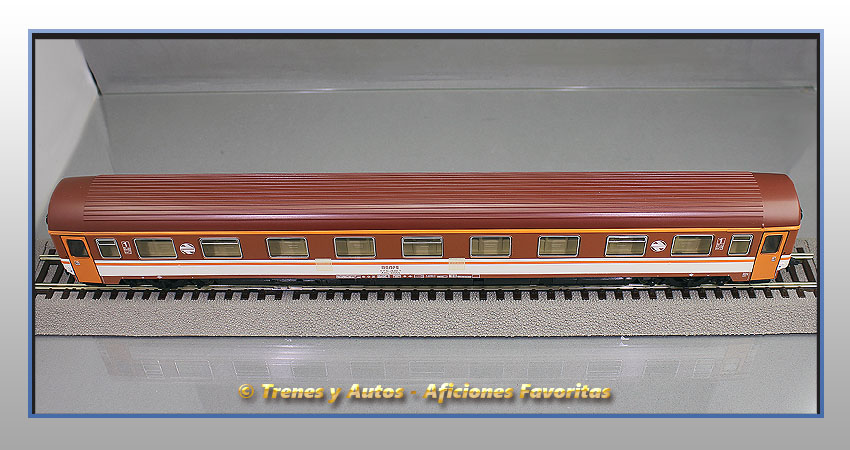 Coche pasajeros Serie 10000 A10x "Estrella" - Renfe