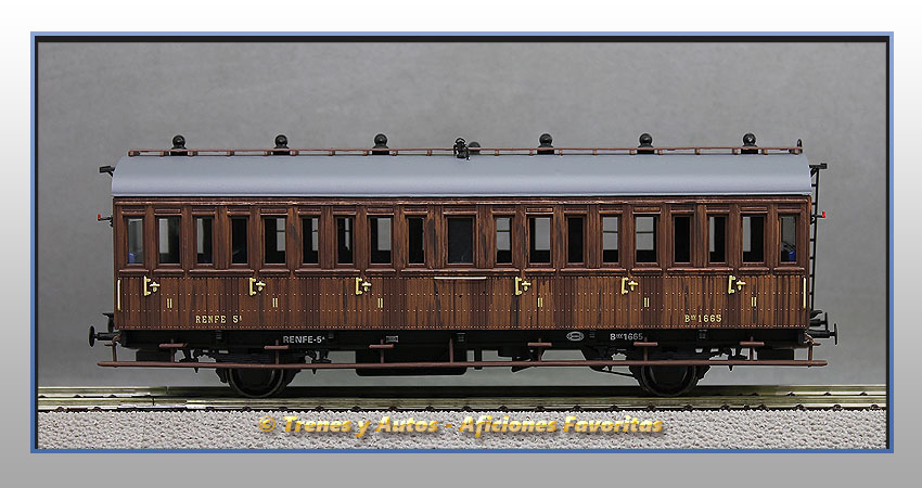 Coche pasajeros Serie 1678/1835 Bhv-1665 - Renfe