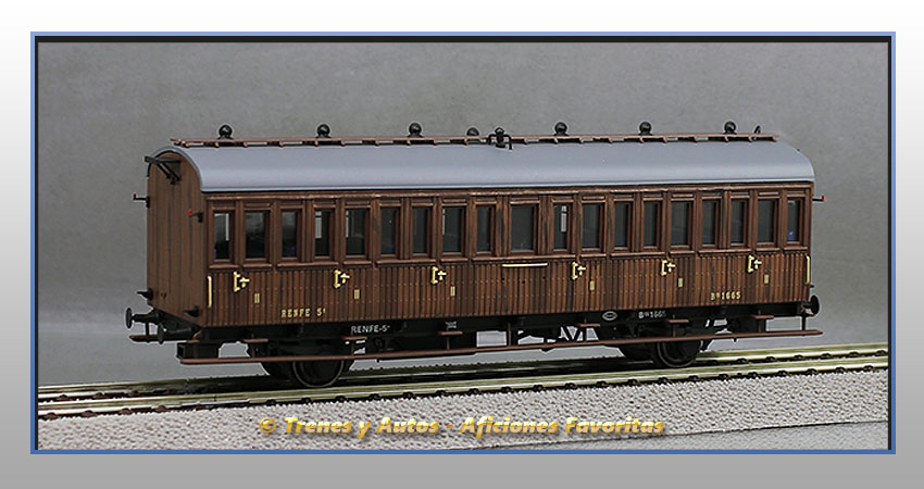 Coche pasajeros Serie 1678/1835 Bhv-1665 - Renfe