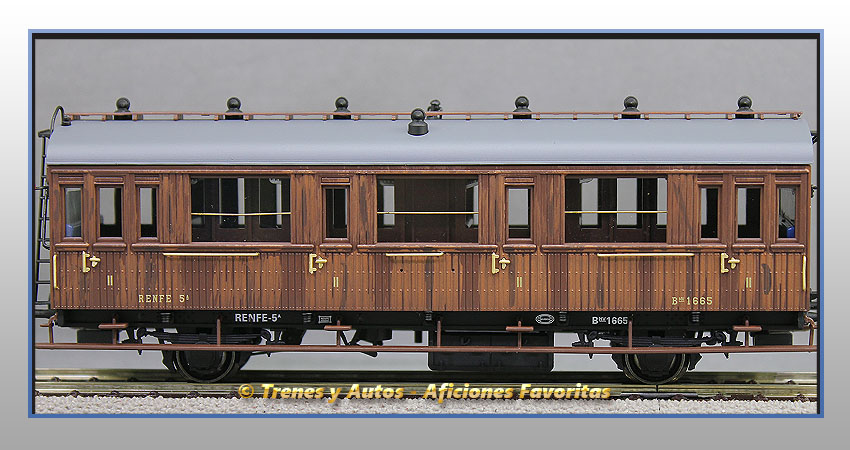 Coche pasajeros Serie 1678/1835 Bhv-1665 - Renfe