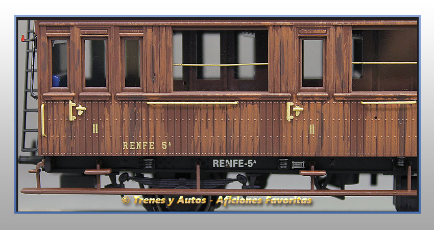 Coche pasajeros Serie 1678/1835 Bhv-1665 - Renfe