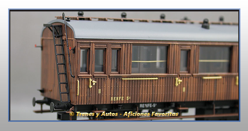 Coche pasajeros Serie 1678/1835 Bhv-1665 - Renfe