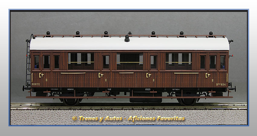 Coche pasajeros Serie 1678/1835 Bfhv-654 - Norte