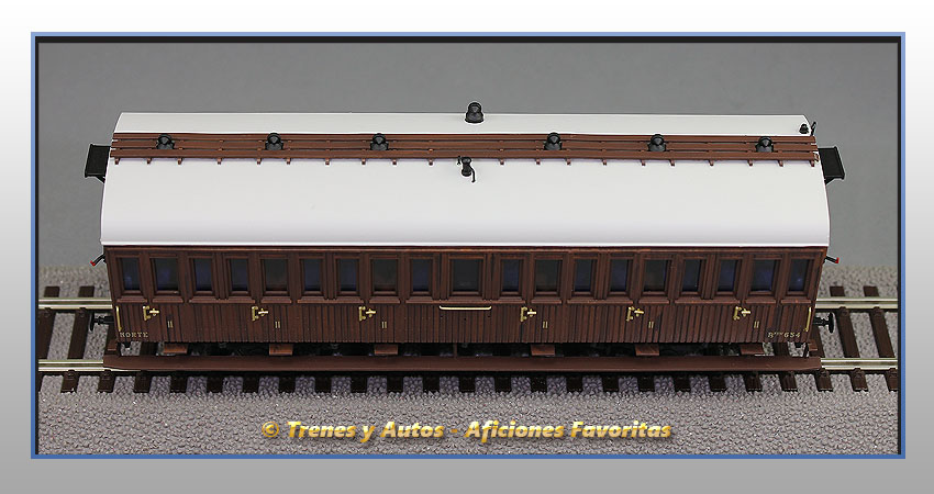 Coche pasajeros Serie 1678/1835 Bfhv-654 - Norte