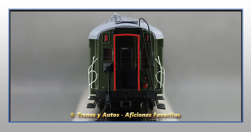 Coche pasajeros Serie 1600 BB-1602 - Renfe