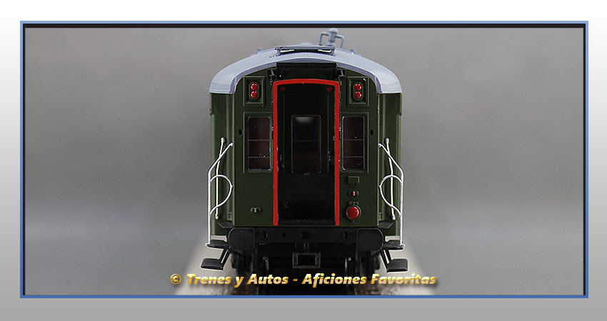 Coche pasajeros Serie 1600 BB-1602 - Renfe