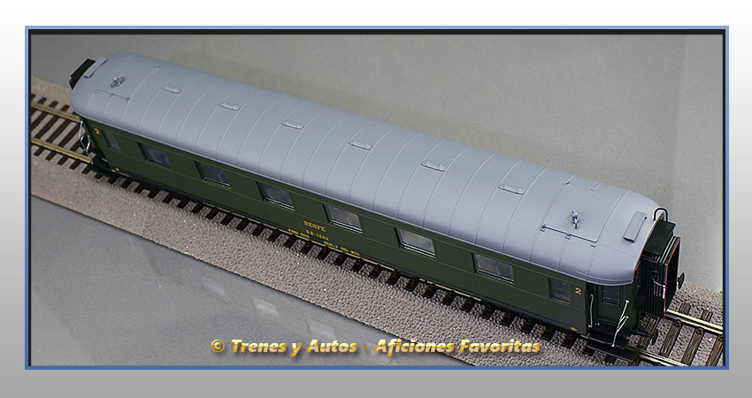 Coche pasajeros Serie 1600 BB-1602 - Renfe
