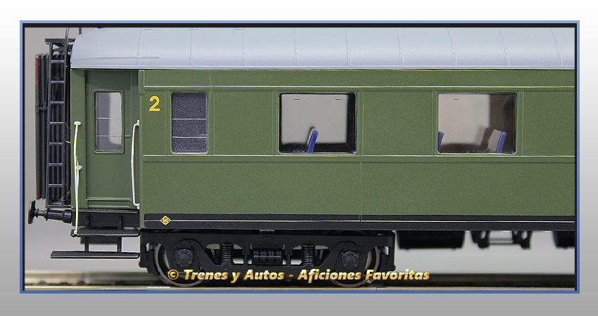 Coche pasajeros Serie 1600 BB-1608 - Renfe