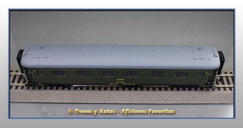 Coche pasajeros Serie 1600 BB-1608 - Renfe