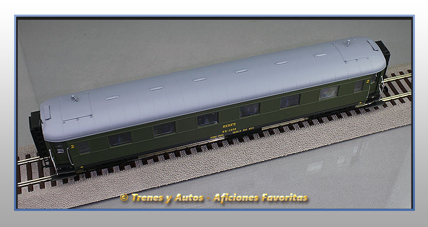 Coche pasajeros Serie 1600 BB-1608 - Renfe
