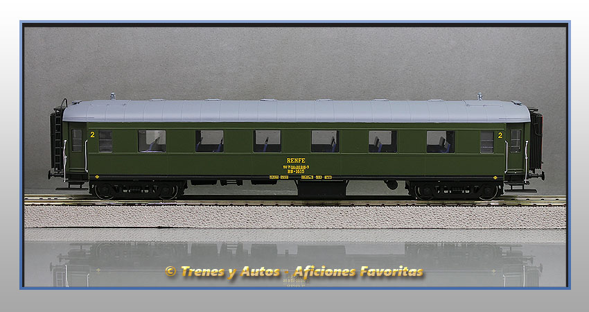 Coche pasajeros Serie 1600 BB-1615 - Renfe