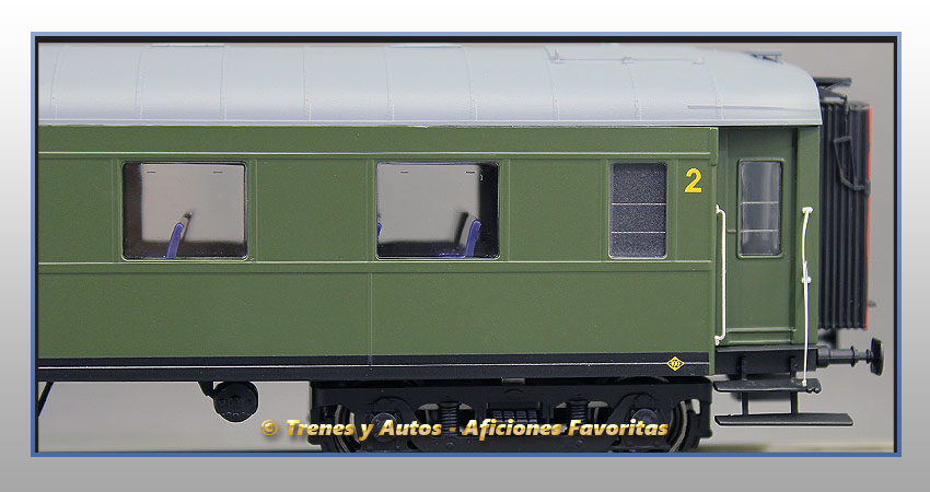Coche pasajeros Serie 1600 BB-1615 - Renfe