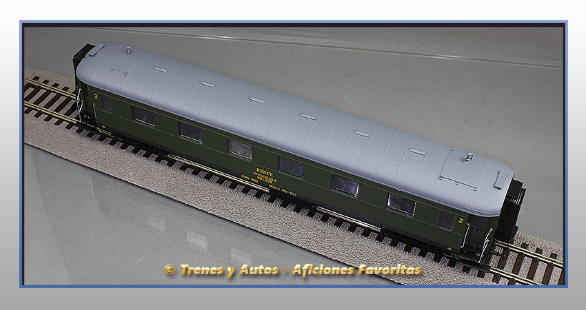 Coche pasajeros Serie 1600 BB-1615 - Renfe