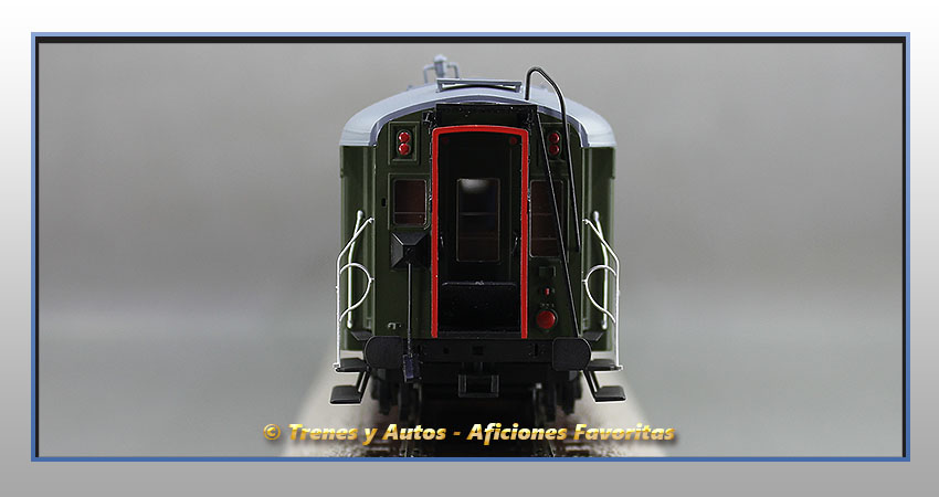 Coche pasajeros Serie 1600 BB-1611 - Renfe