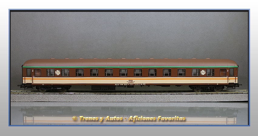 Coche pasajeros Serie 8500 "Estrella" BB-8532 - Renfe