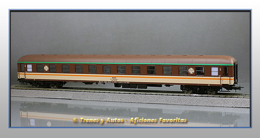 Coche pasajeros Serie 8500 "Estrella" BB-8532 - Renfe
