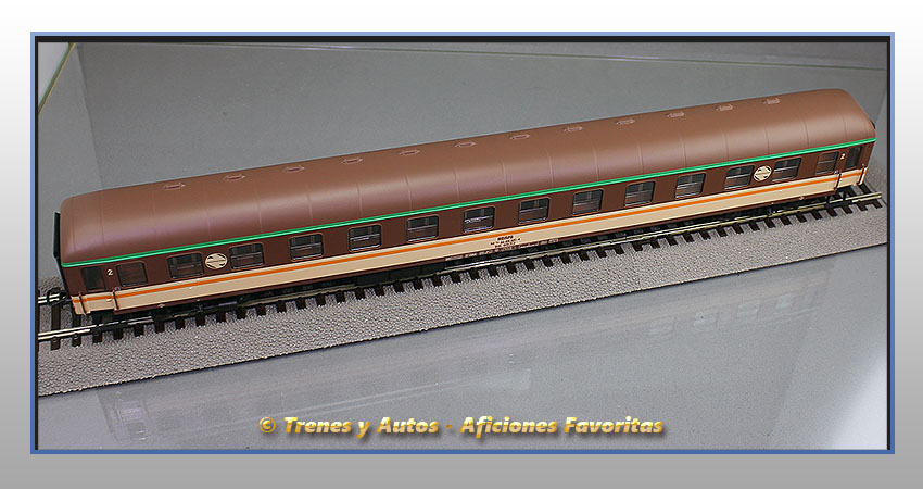 Coche pasajeros Serie 8500 "Estrella" BB-8532 - Renfe