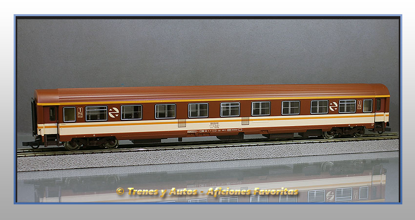 Coche pasajeros Serie 10000 "Estrella" AA-10036 - Renfe