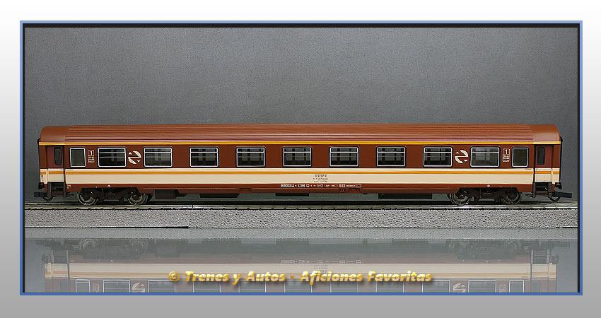 Coche pasajeros Serie 10000 "Estrella" AA-10036 - Renfe